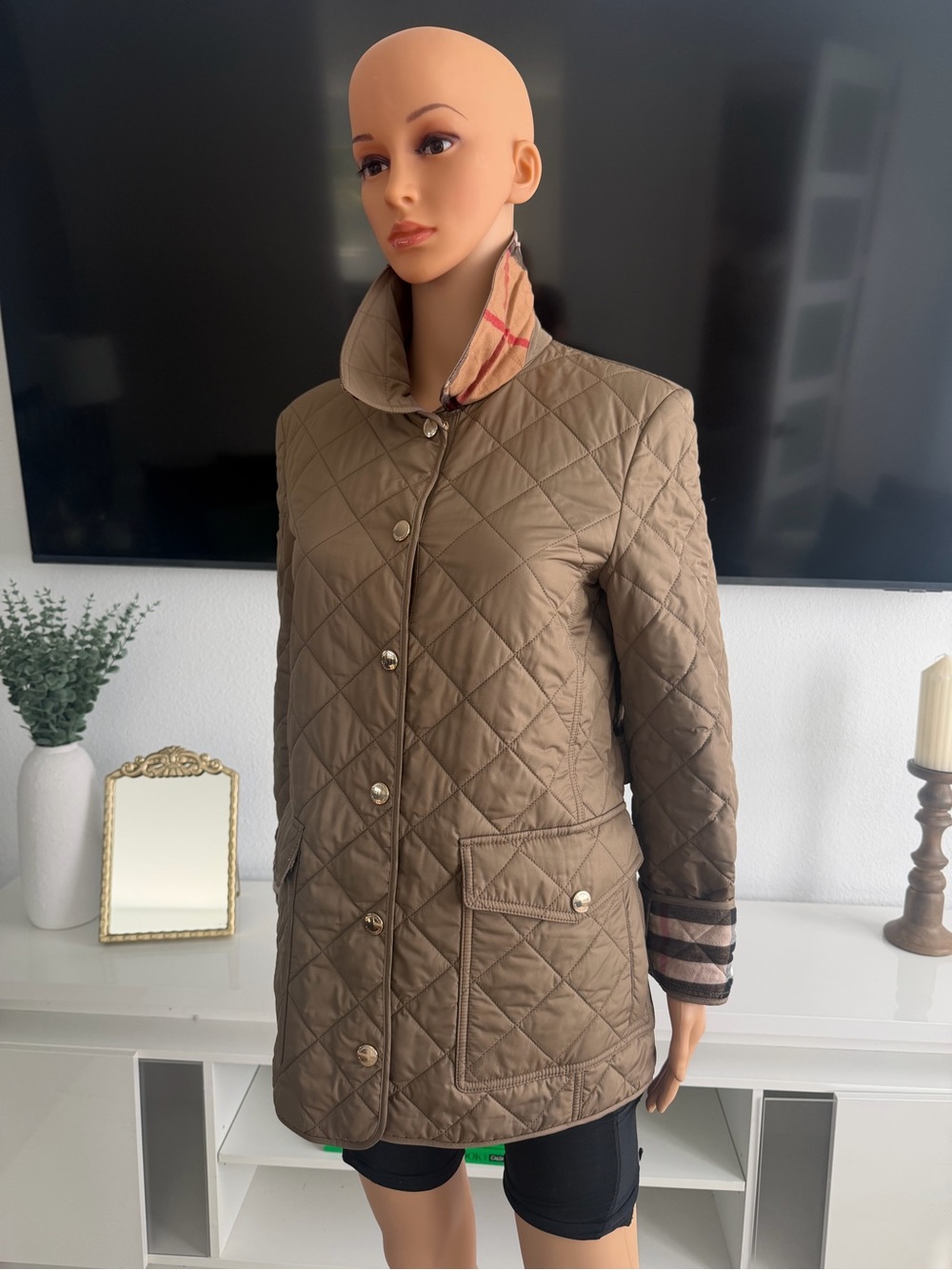 BURBERRY Westbridge Diamond Quilted Jacket – Mid Taupe – Size M